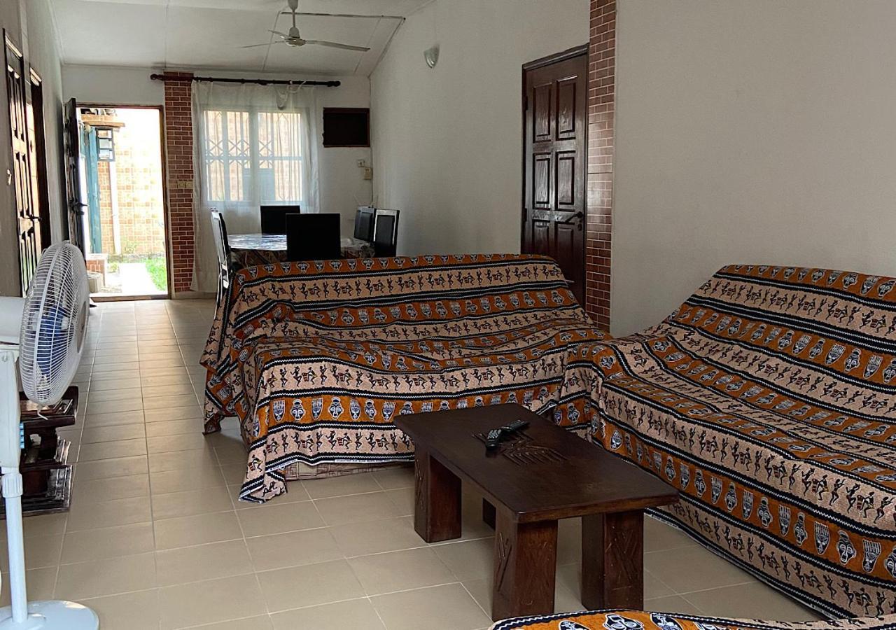 Villa Cb Abidjan Kültér fotó