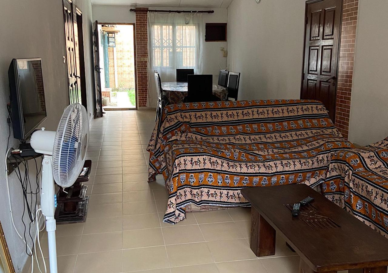 Villa Cb Abidjan Kültér fotó