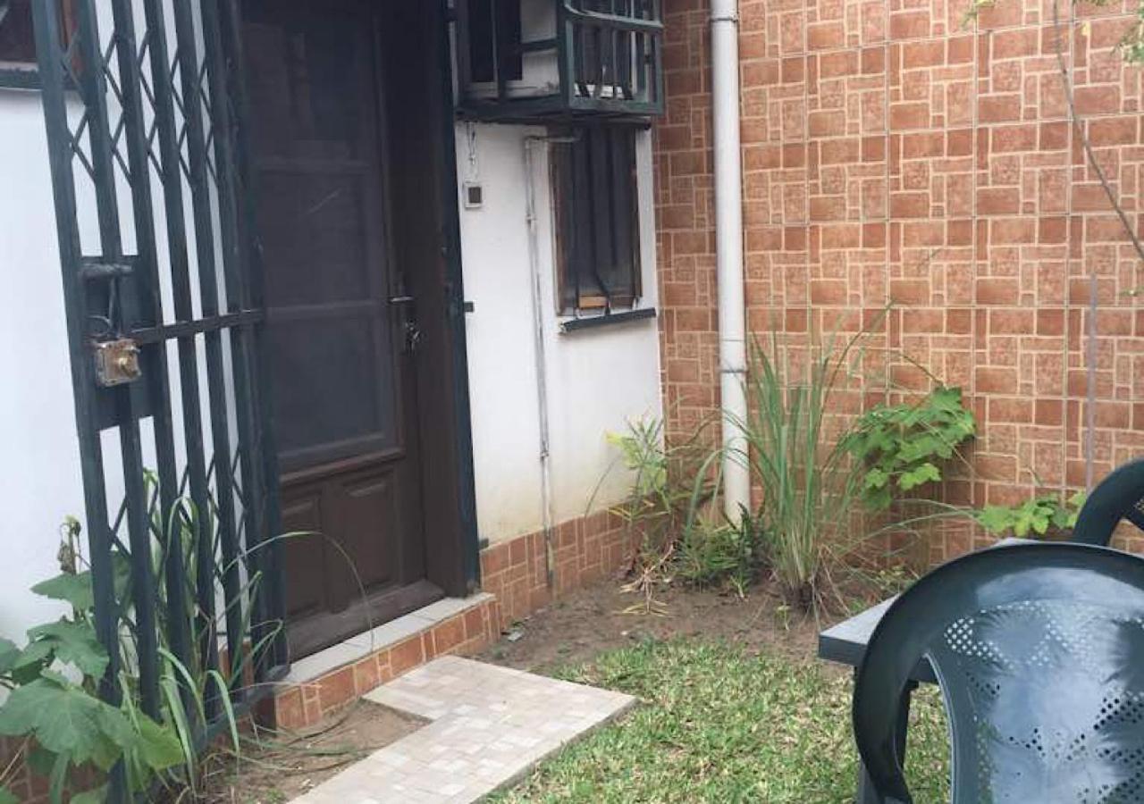 Villa Cb Abidjan Kültér fotó